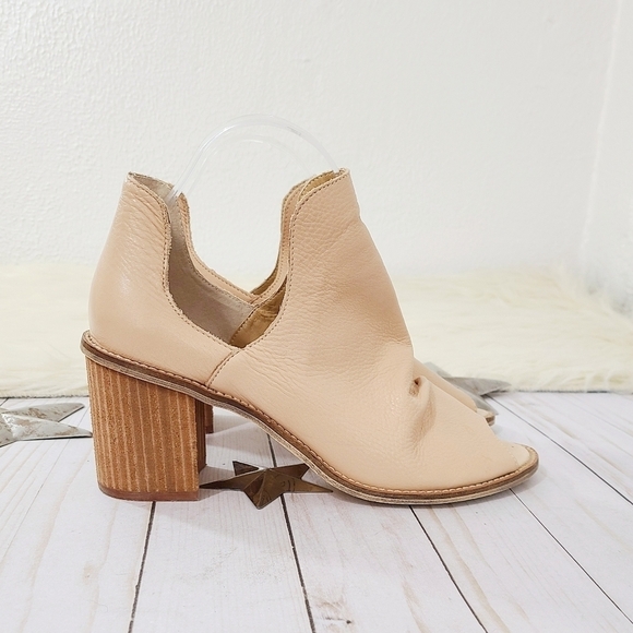 Chinese Laundry CARLITA peep toe bootie Natural tan blush pink size 8.5 - Picture 3 of 7